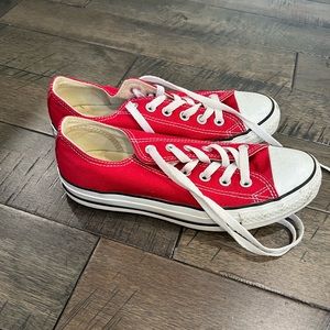 Red converse!